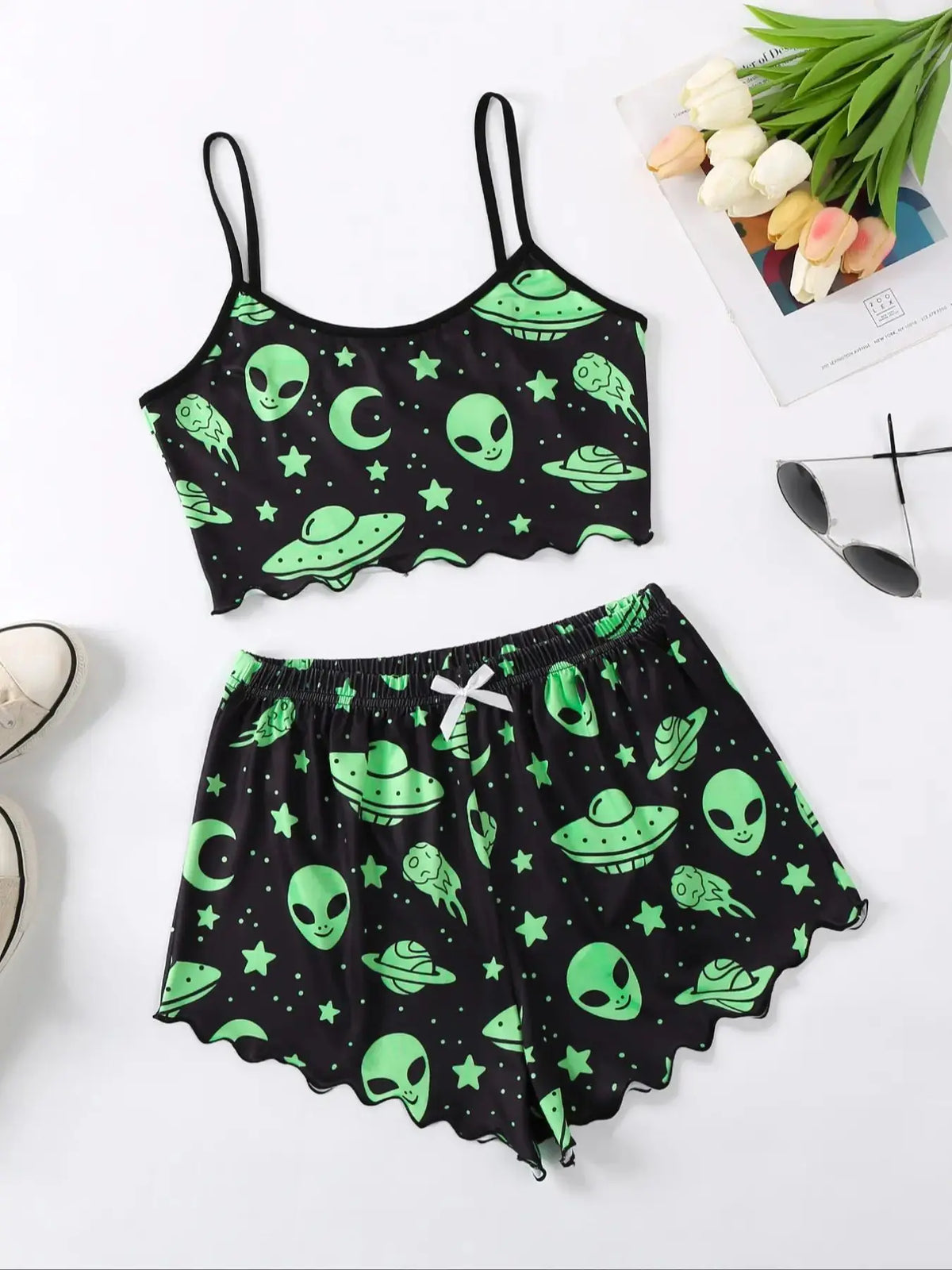 Halloween Cartoon Alien Print Pajamas Set