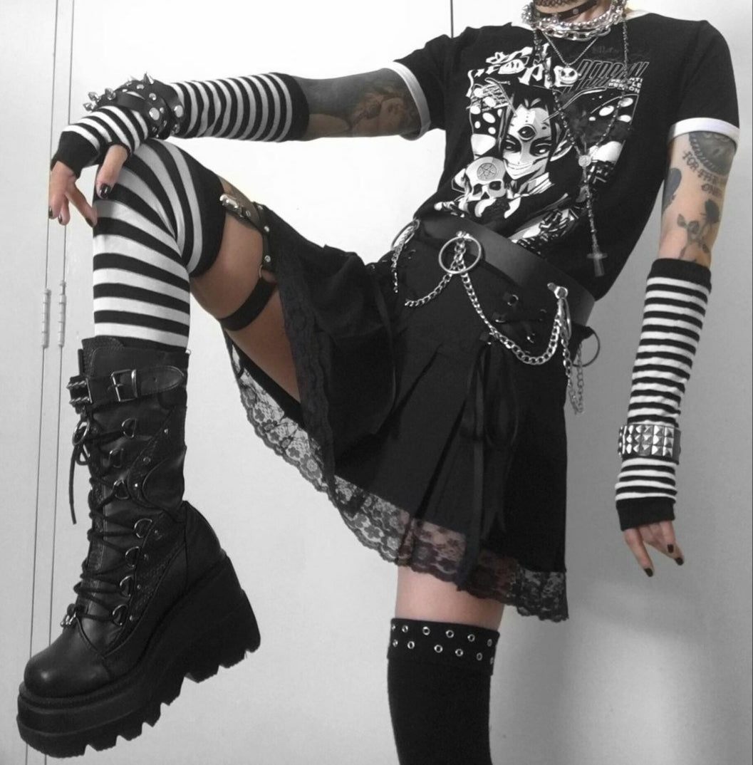 'Saw' Black Grunge Lace up Mini Skirt – Rags n Rituals